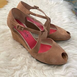 Pas de Rouge Suede Wedge Sandals Tan 8.5